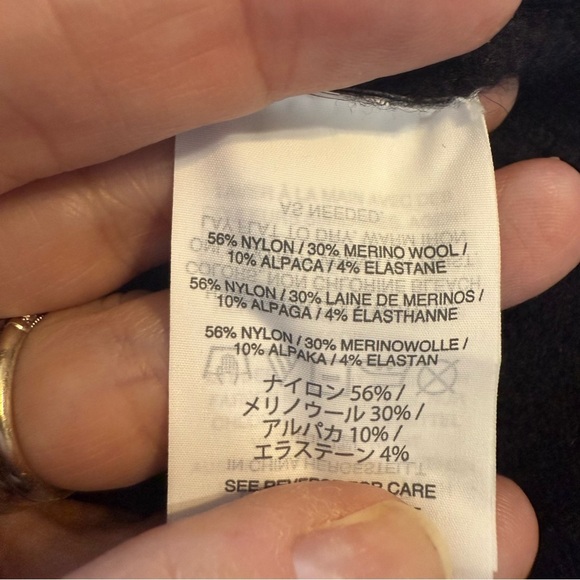 J Crew Black Alpaca Blend V Neck Front Pocket Tunic Sweater Supersoft Yarn Sz LG - Picture 9 of 11